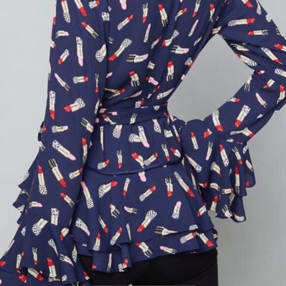 Bebe Wrap Top W Lipstick Print. Double Flounce Peplum & Sleeves. 100% Poly NWOT - Picture 2 of 4